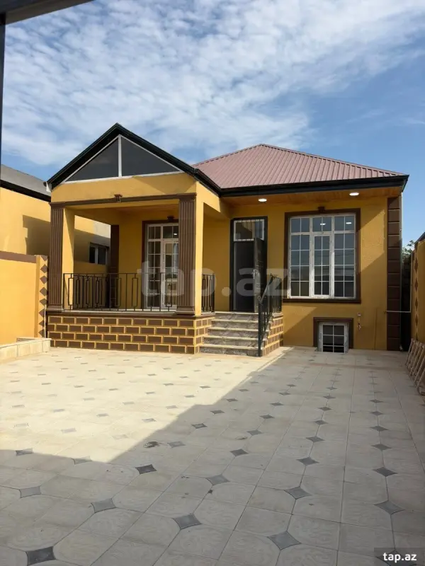 Satılır 4 otaqlı həyət evi 2.5 m²