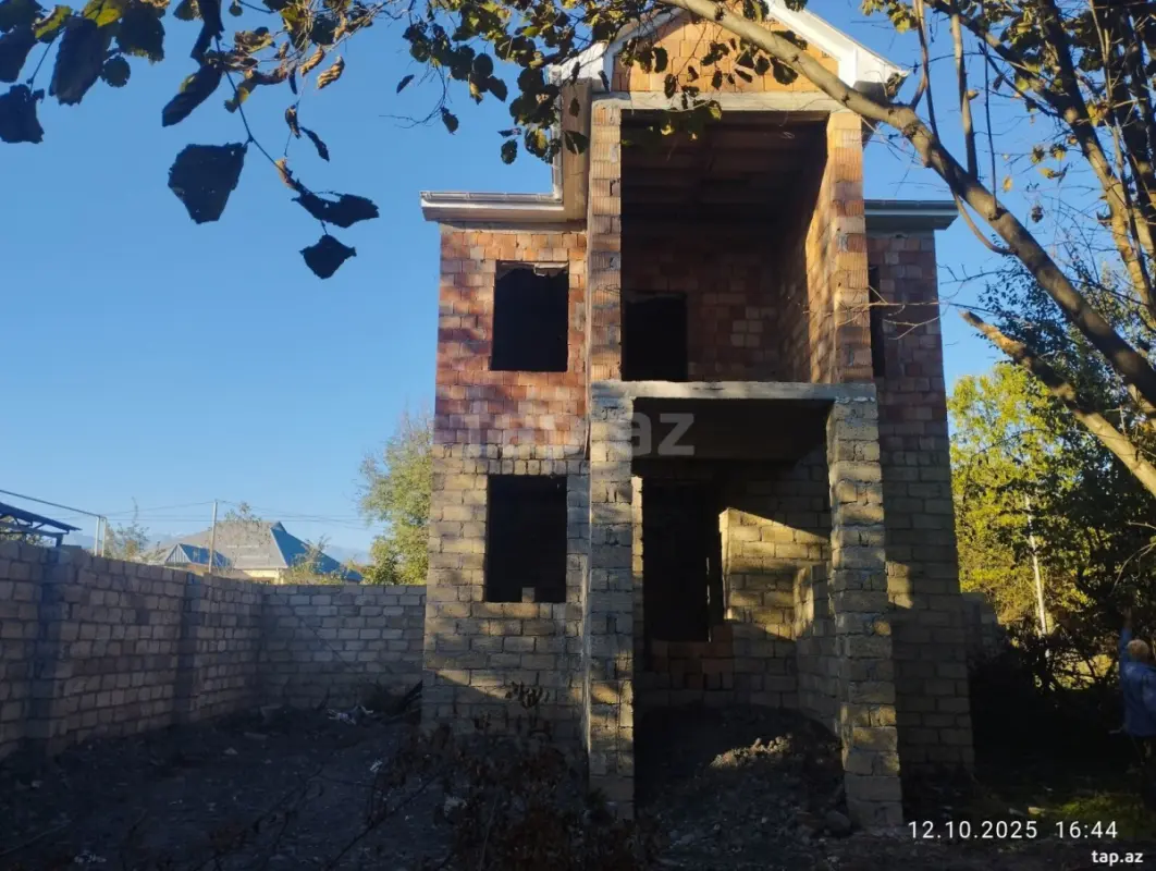 Satılır 2 otaqlı həyət evi 70 m²