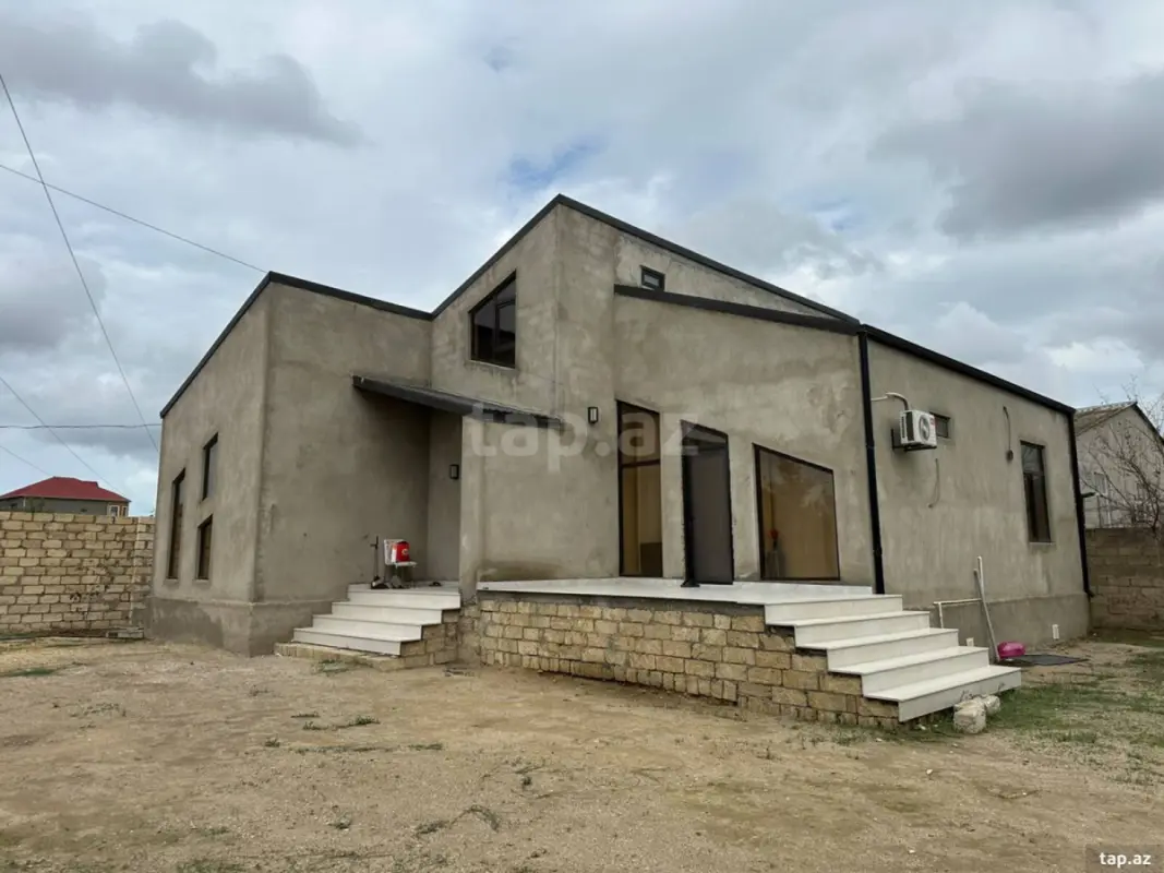 Satılır 3 otaqlı həyət evi 180 m²