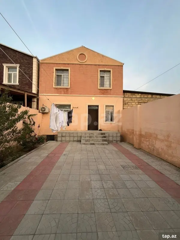 Satılır 4 otaqlı həyət evi 90 m²