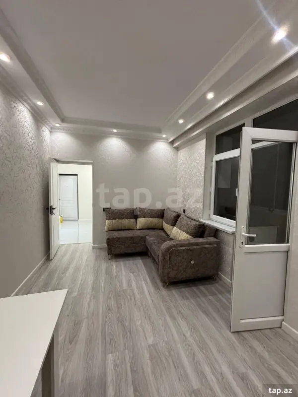 Kirayə verilir 3 otaqlı yeni tikili 95 m²