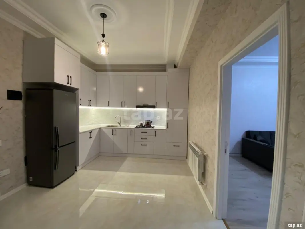 Kirayə verilir 2 otaqlı yeni tikili 77 m²