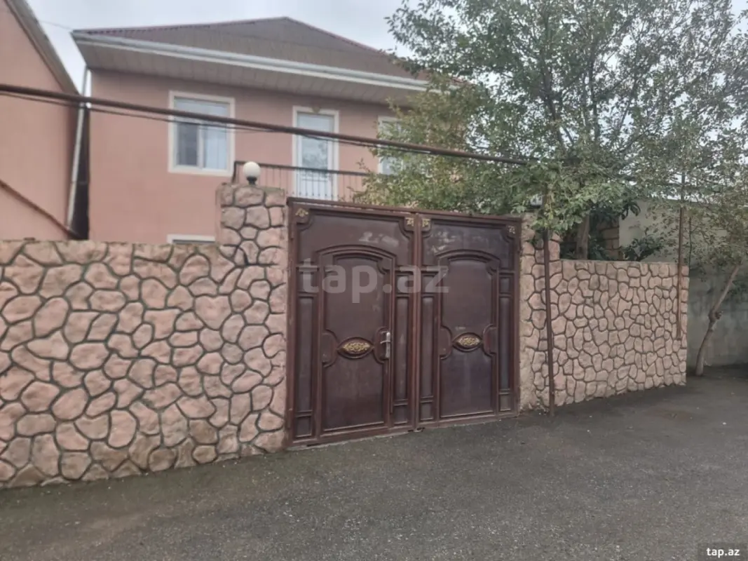 Satılır 6 otaqlı həyət evi 180 m²