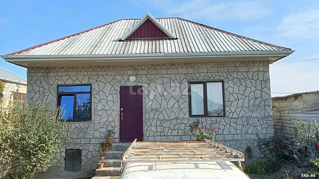 Satılır 3 otaqlı həyət evi 80 m² — Bərdə 3 otaq 80.00 m²