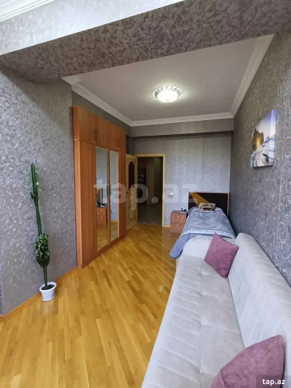 Satılır 4 otaqlı yeni tikili 110 m²