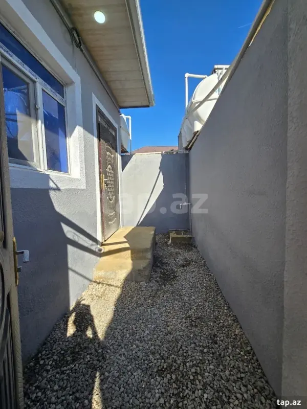 Satılır 1 otaqlı həyət evi 100 m²