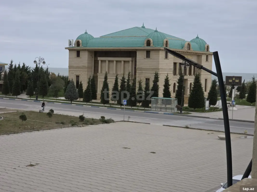 Kirayə verilir 3 otaqlı yeni tikili 105 m²