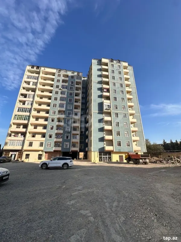 Satılır 3 otaqlı yeni tikili 100 m²