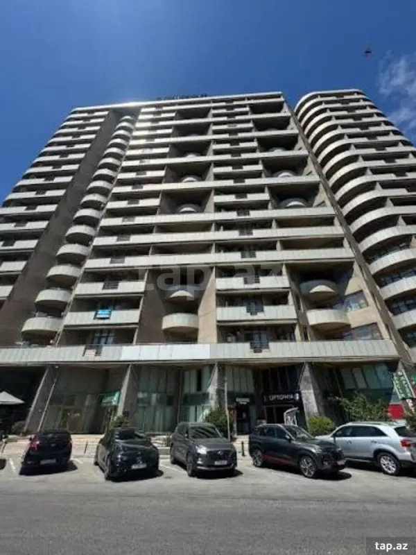 Satılır 3 otaqlı yeni tikili 120 m²