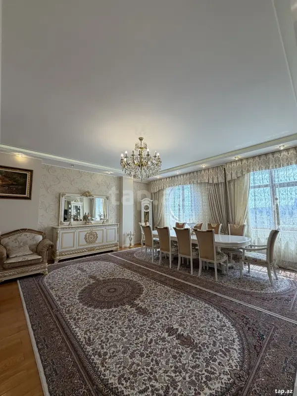 Satılır 6 otaqlı yeni tikili 233 m²