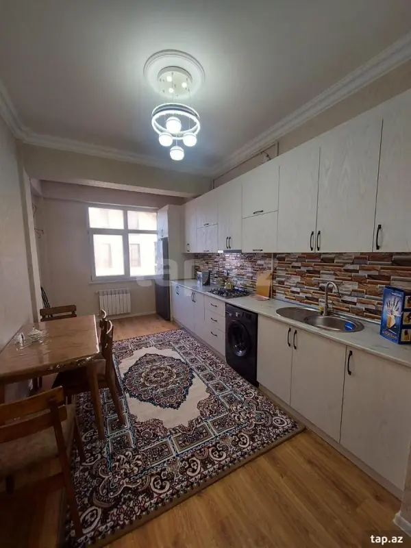 Kirayə verilir 3 otaqlı yeni tikili 109 m²