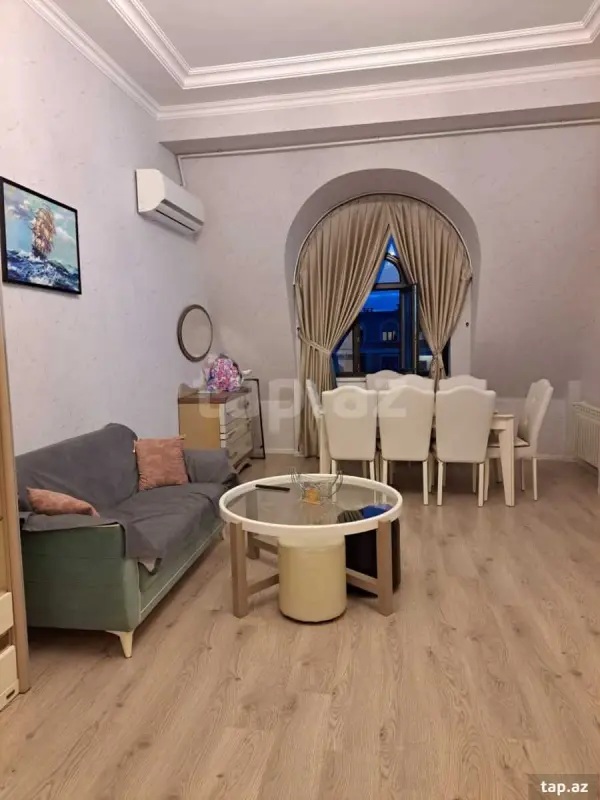 Kirayə verilir 3 otaqlı yeni tikili 106.6 m²