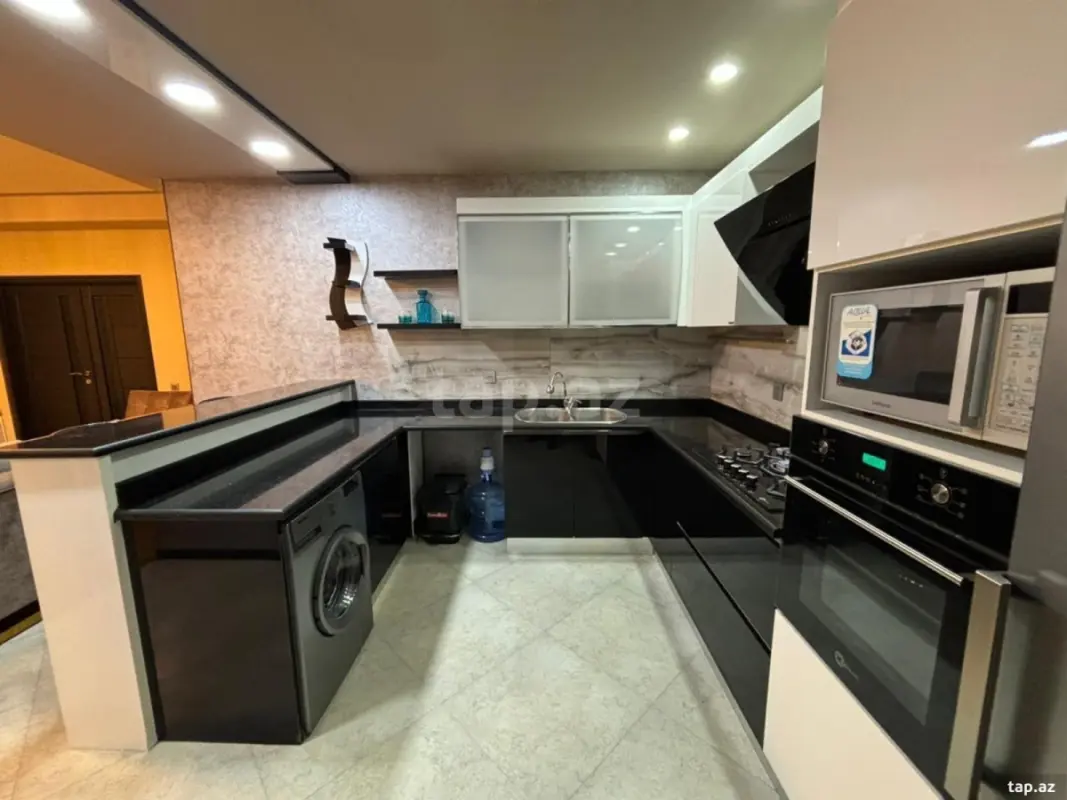 Satılır 3 otaqlı yeni tikili 114 m²