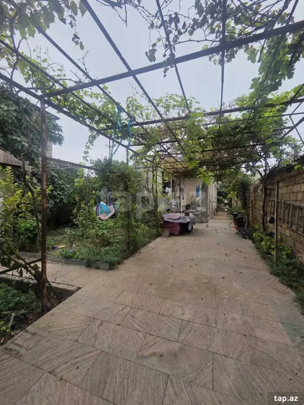 Satılır 4 otaqlı həyət evi 130 m²