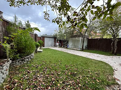 Satılır 5 otaqlı həyət evi 220 m² — Qəbələ 5 otaq 220.00 m²