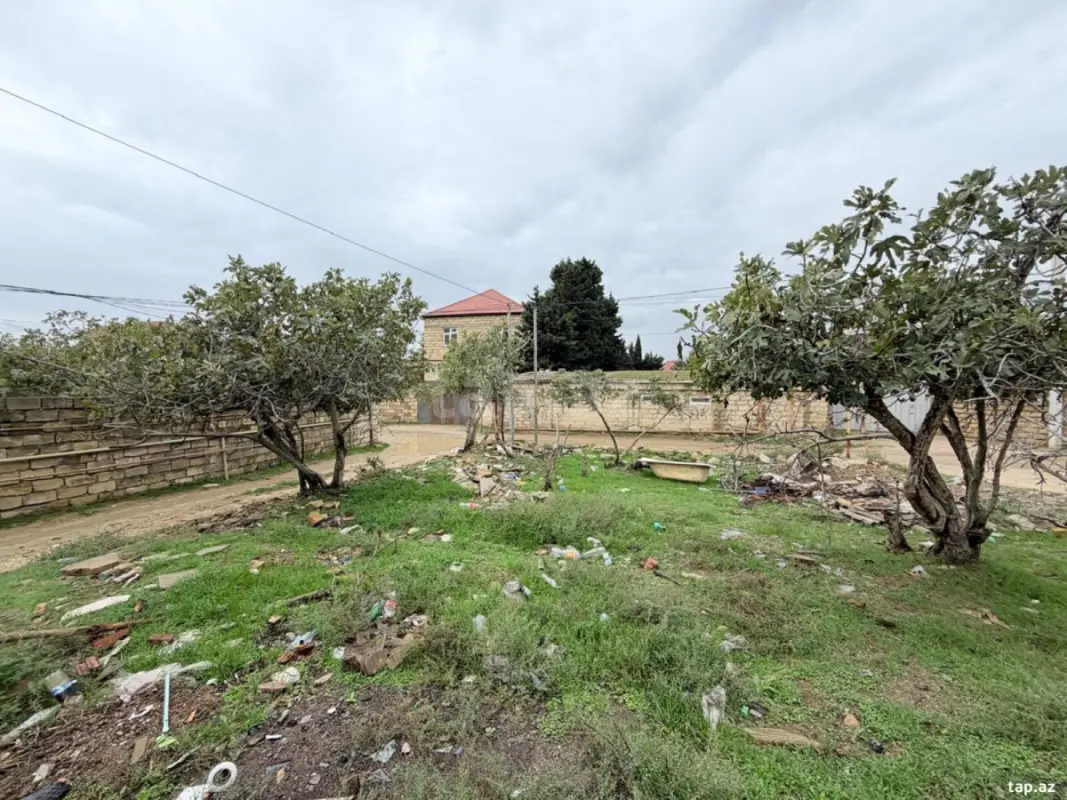 Satılır 4 otaqlı həyət evi 400 m²
