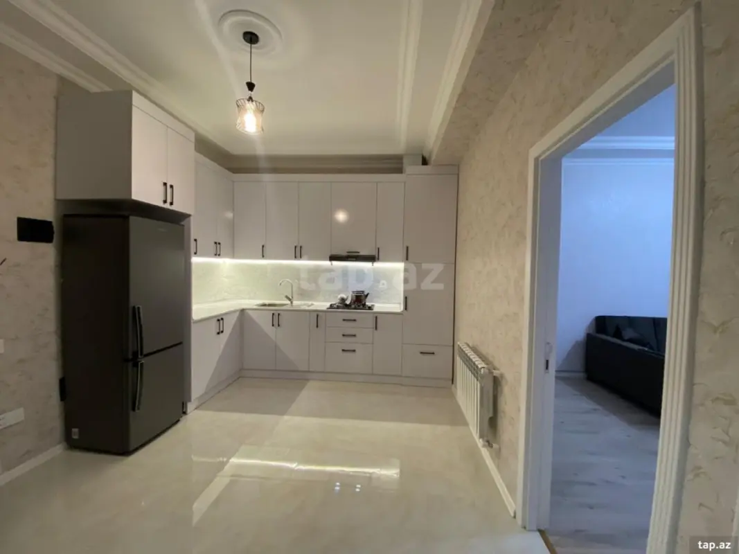 Kirayə verilir 2 otaqlı yeni tikili 70 m²