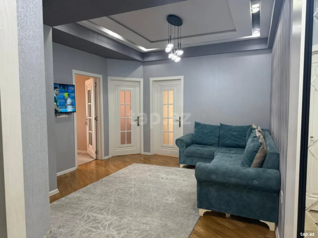 Kirayə verilir 3 otaqlı yeni tikili 130 m²