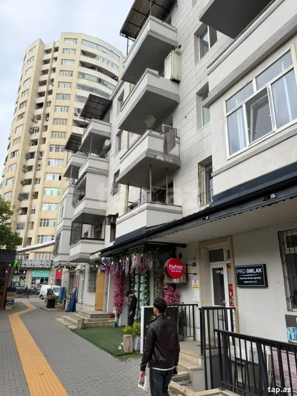 Satılır 2 otaqlı mənzil 45 m²