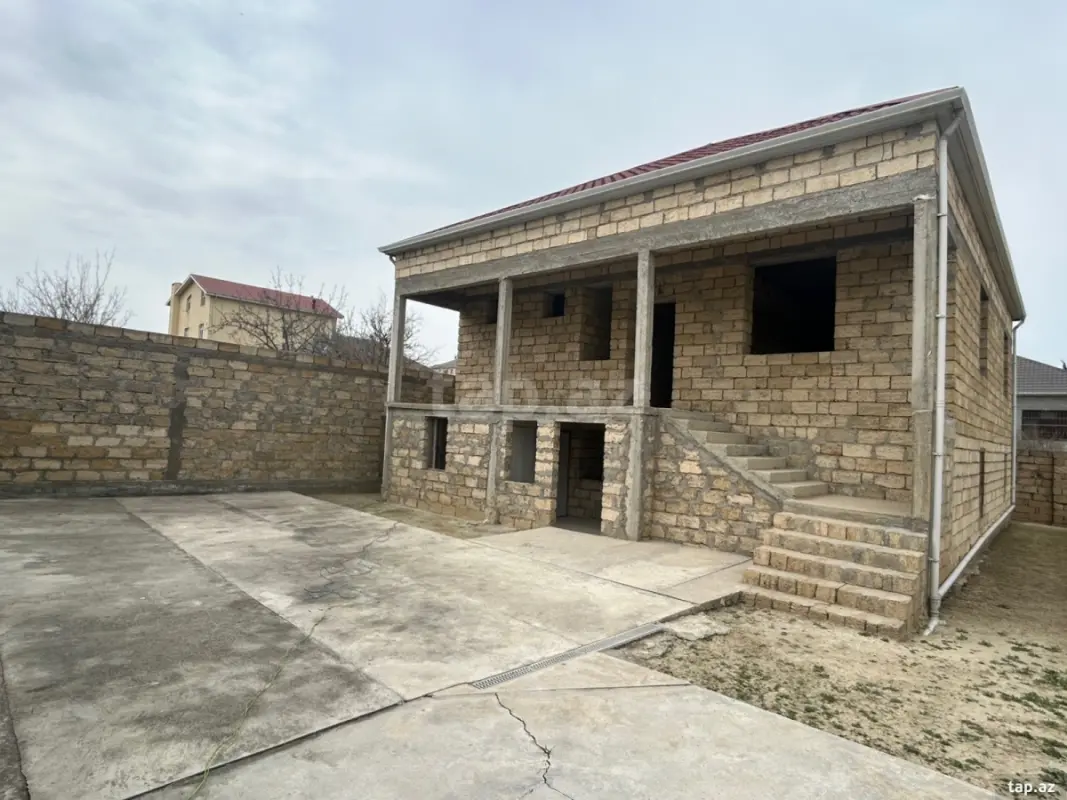 Satılır 3 otaqlı həyət evi 136 m²