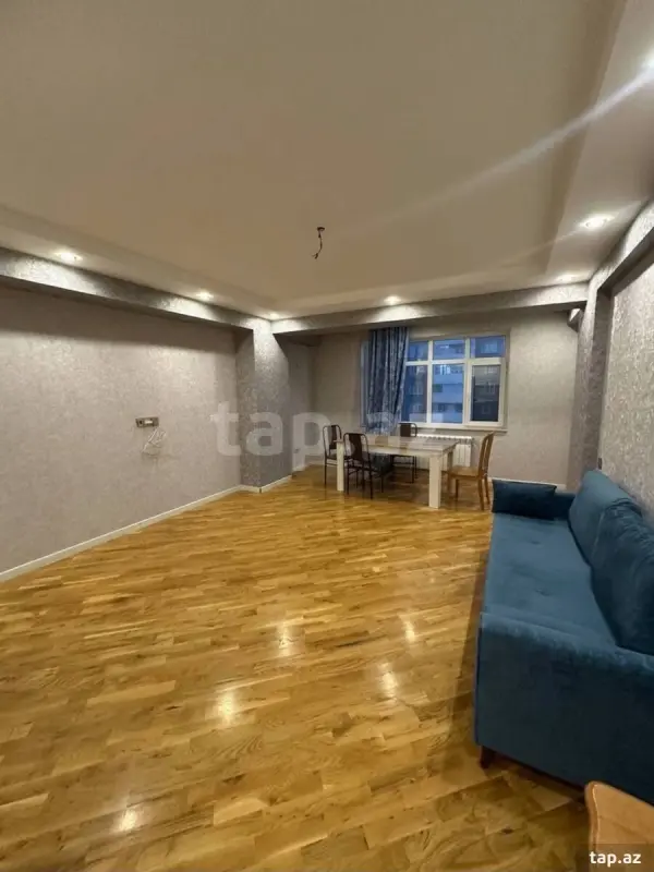Kirayə verilir 2 otaqlı yeni tikili 70 m²
