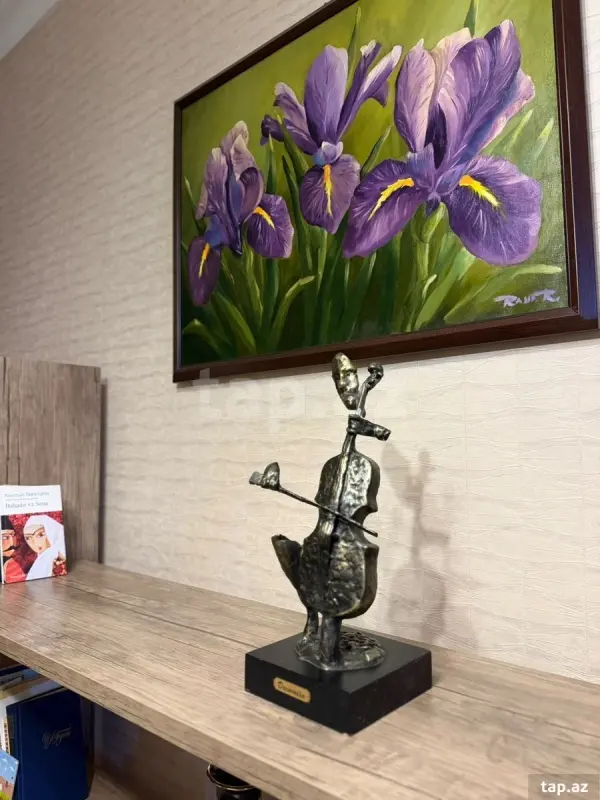 Kirayə verilir 3 otaqlı yeni tikili 162 m²
