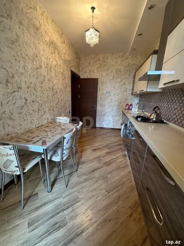 Kirayə verilir 2 otaqlı yeni tikili 65 m²