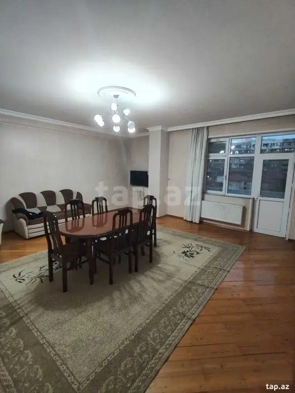Kirayə verilir 2 otaqlı yeni tikili 108 m²
