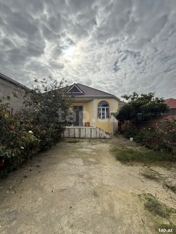 Satılır 3 otaqlı həyət evi 120 m²