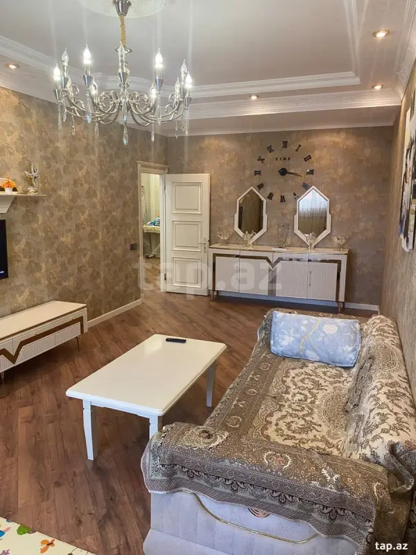 Satılır 3 otaqlı yeni tikili 130 m²