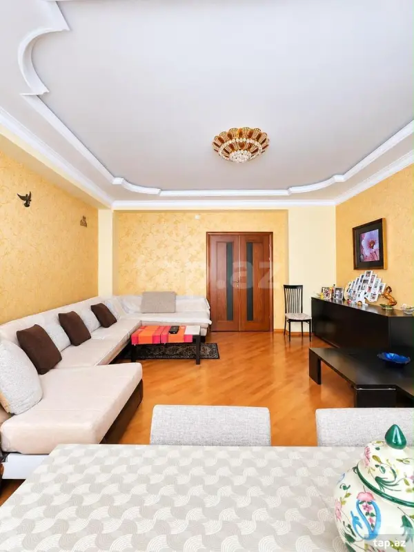 Satılır 3 otaqlı yeni tikili 145 m²