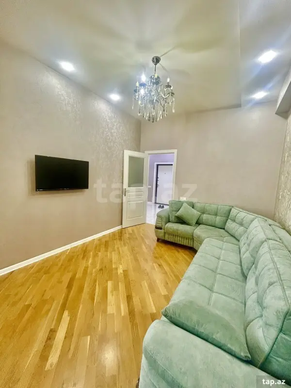 Kirayə verilir 2 otaqlı yeni tikili 70 m²