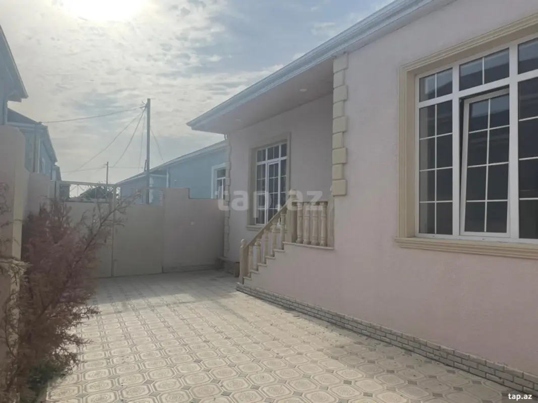 Satılır 4 otaqlı həyət evi 120 m²