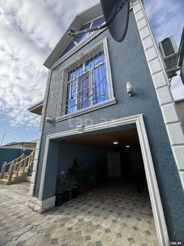 Satılır 5 otaqlı həyət evi 140 m²
