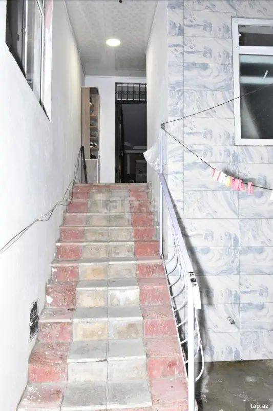 Satılır 4 otaqlı həyət evi 130 m²