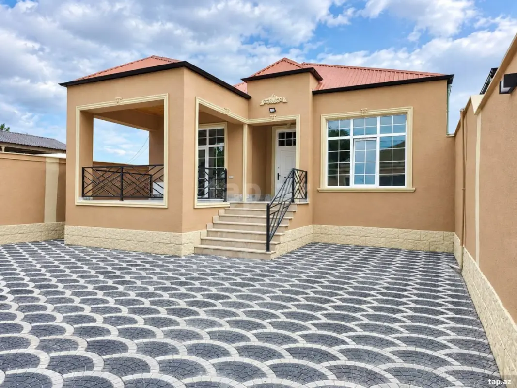 Satılır 4 otaqlı həyət evi 100 m²