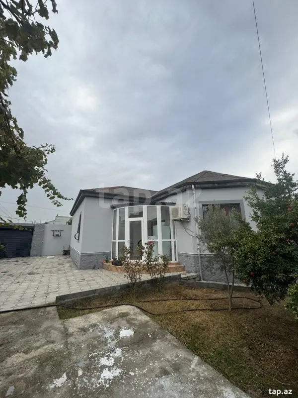 Satılır 4 otaqlı həyət evi 150 m²