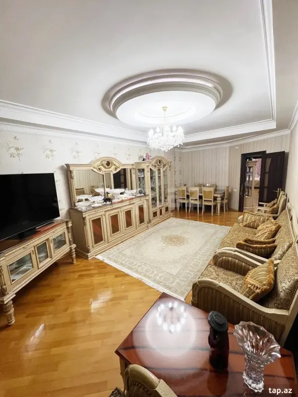 Satılır 3 otaqlı yeni tikili 110 m²