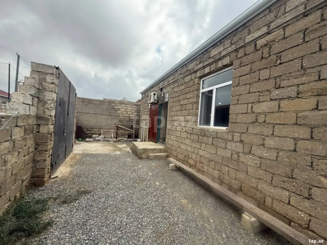 Satılır 4 otaqlı həyət evi 120 m²