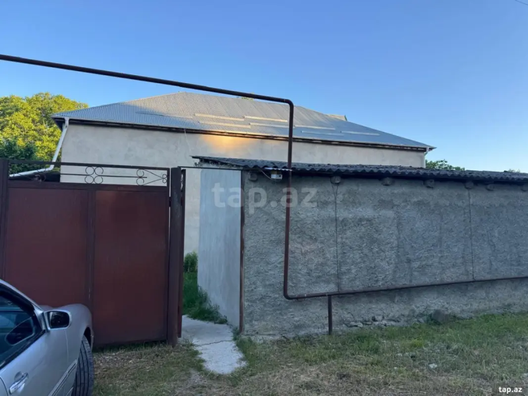 Satılır 8 otaqlı həyət evi 170 m²