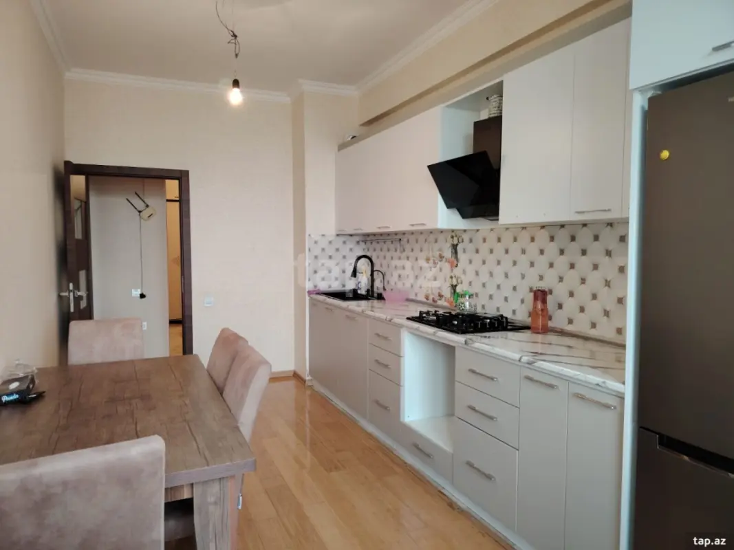 Kirayə verilir 3 otaqlı yeni tikili 110 m²