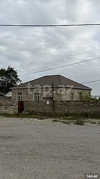 Satılır 4 otaqlı həyət evi 100 m² — Bakı 4 otaq 100.00 m²