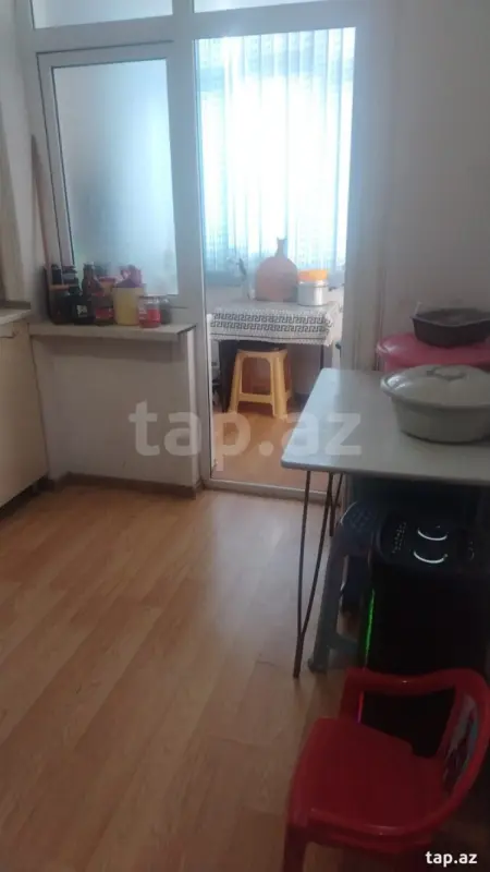 Satılır 4 otaqlı mənzil 90 m²
