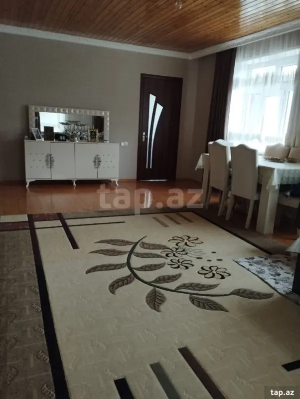 Satılır 3 otaqlı həyət evi 250 m²