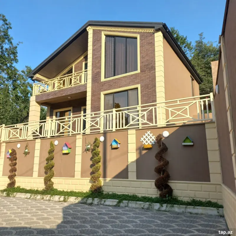 Satılır 4 otaqlı həyət evi 170 m²