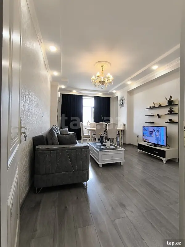 Kirayə verilir 2 otaqlı mənzil 80 m²