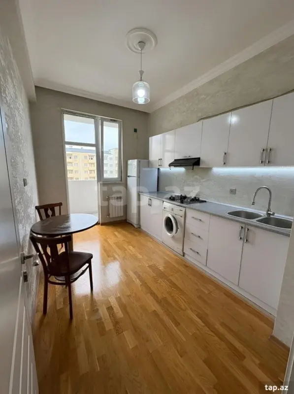 Kirayə verilir 2 otaqlı yeni tikili 75 m²