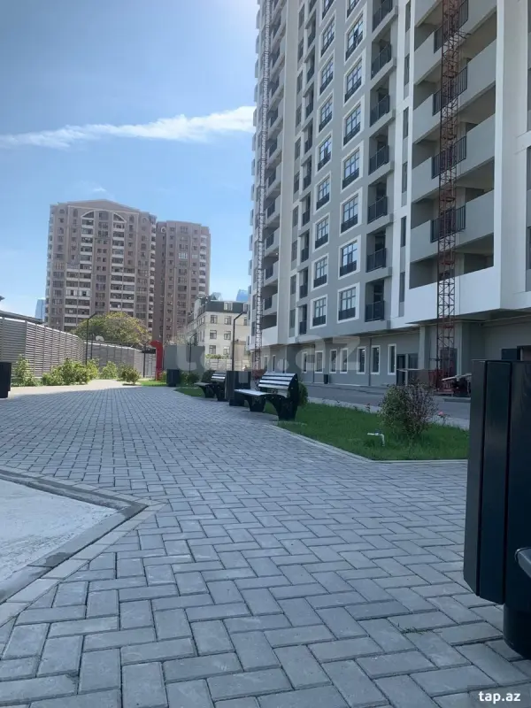 Satılır 3 otaqlı yeni tikili 83 m²