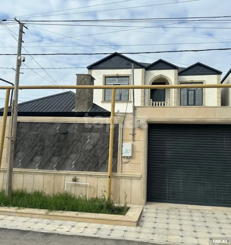 Satılır 5 otaqlı həyət evi 170 m²
