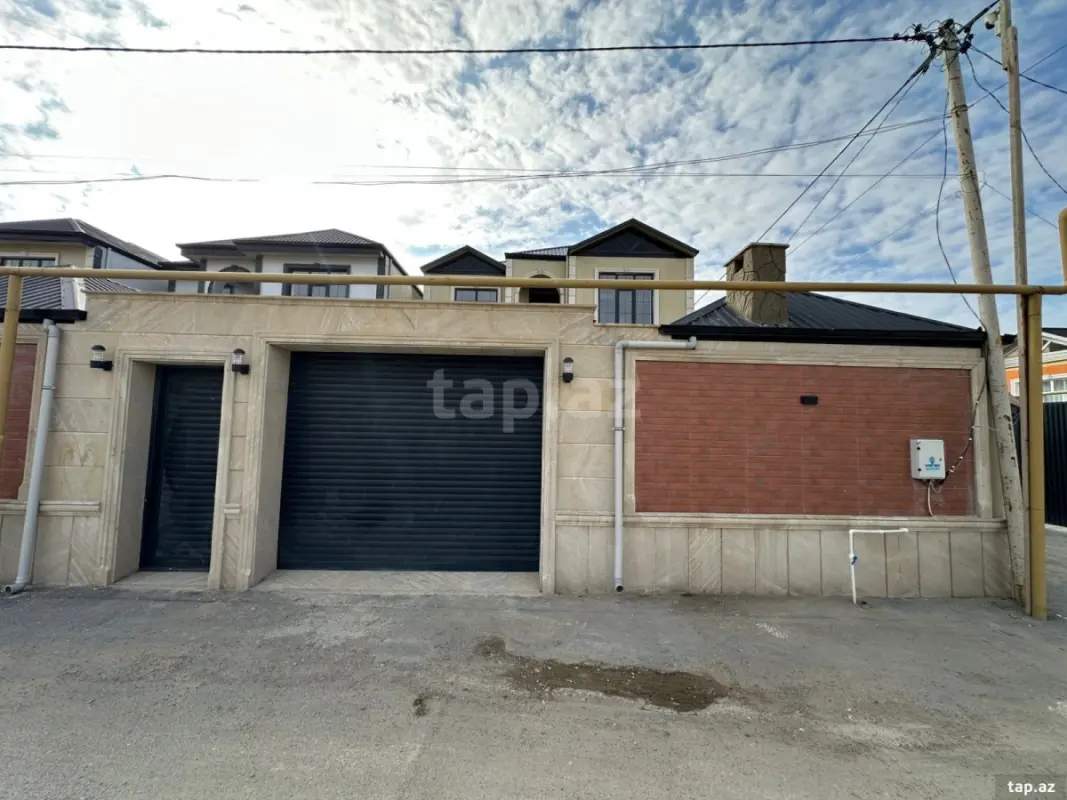 Satılır 5 otaqlı həyət evi 170 m²